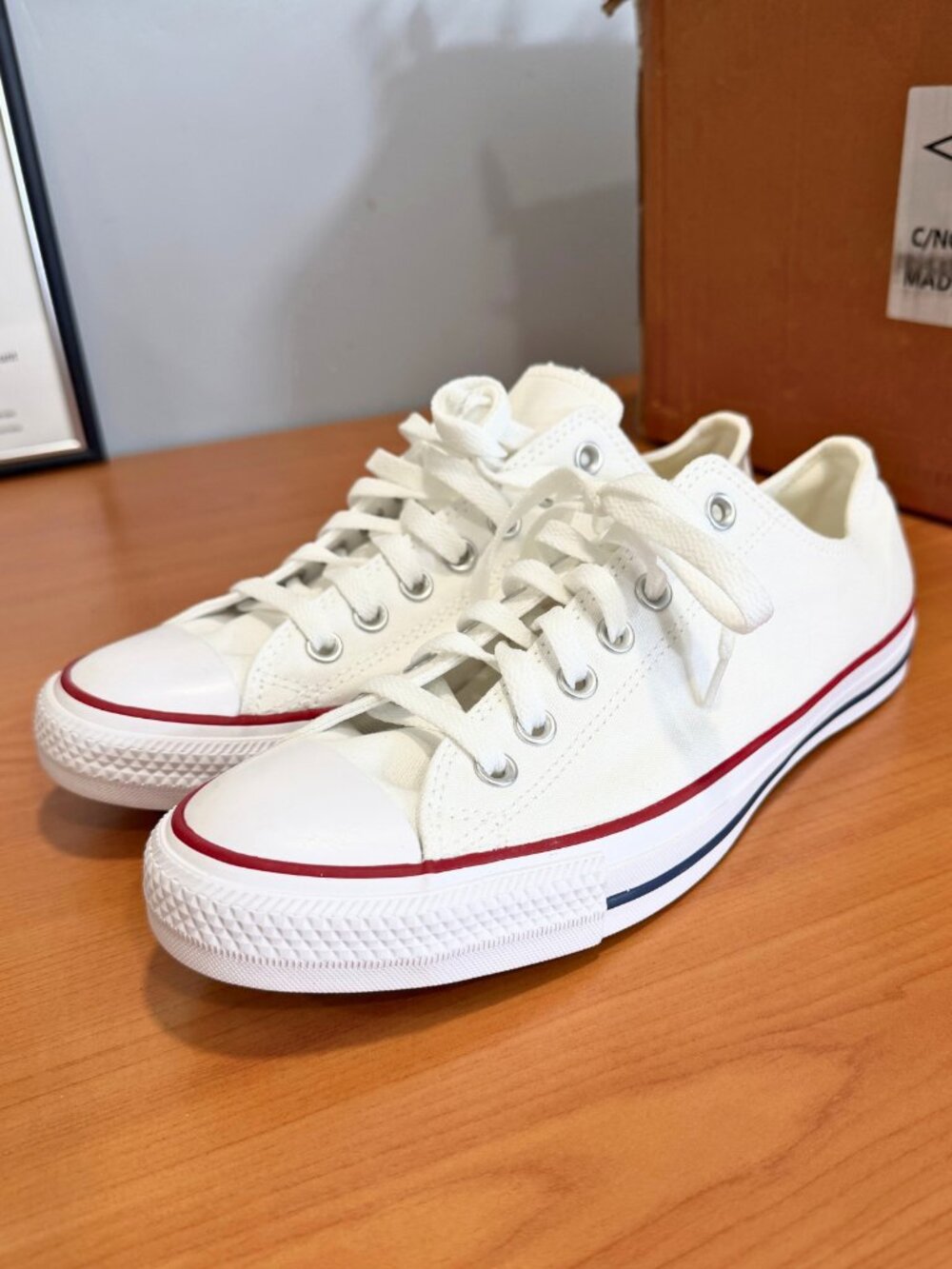 Converse Chuck Taylor All Star Low Top Optical White Sneakers Mens Size 9